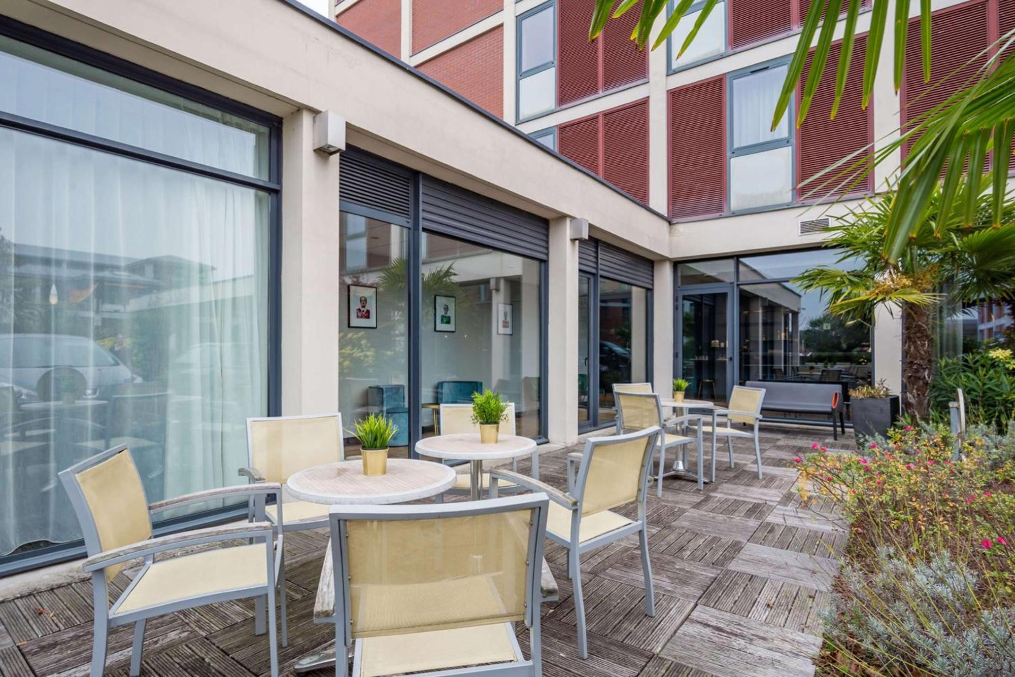 Brit Hotel Du Stade Rennes Ouest Экстерьер фото