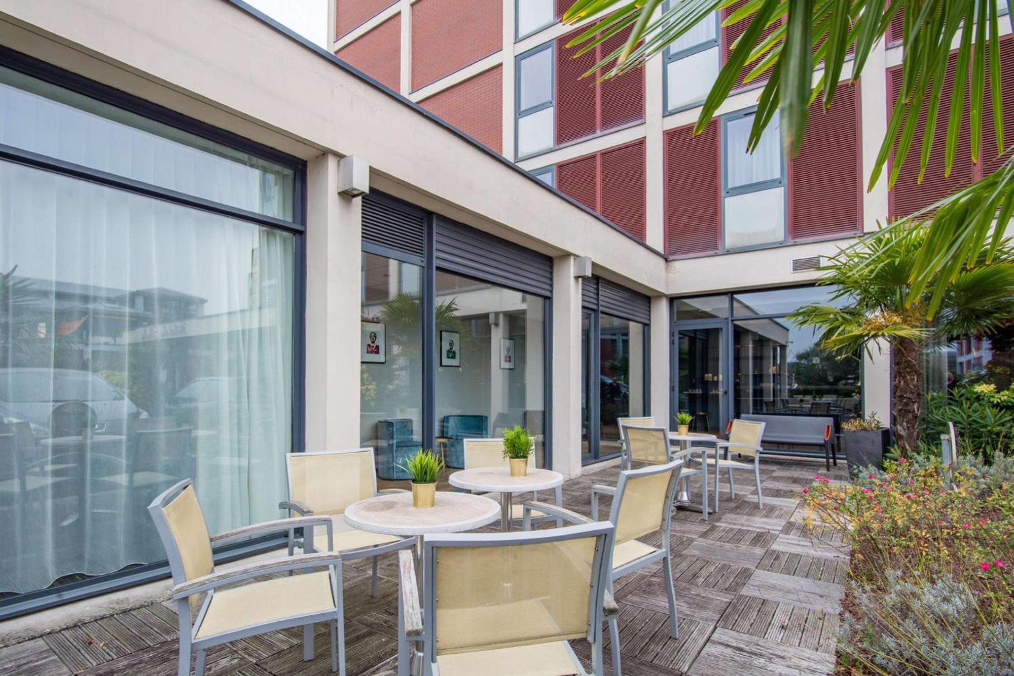 Brit Hotel Du Stade Rennes Ouest Экстерьер фото