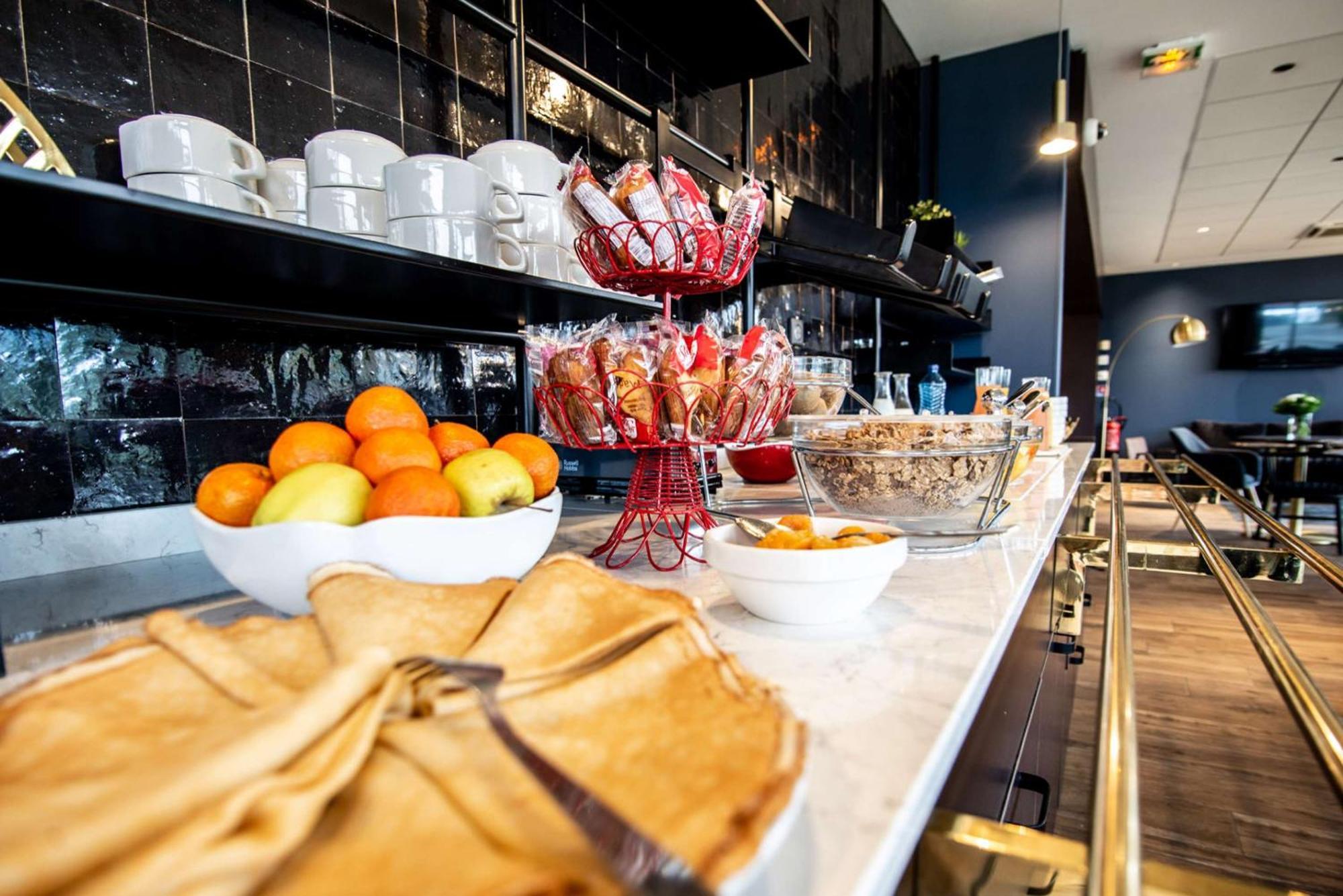 Brit Hotel Du Stade Rennes Ouest Экстерьер фото