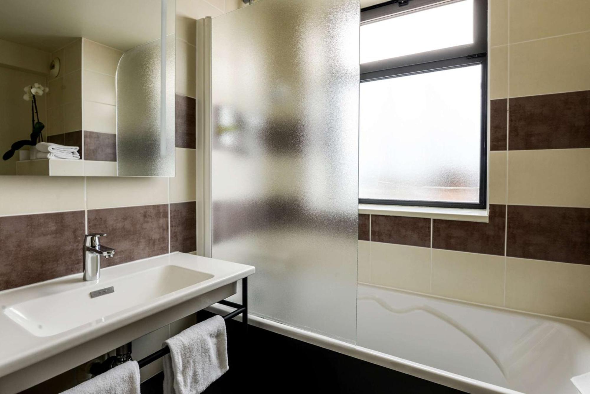 Brit Hotel Du Stade Rennes Ouest Экстерьер фото