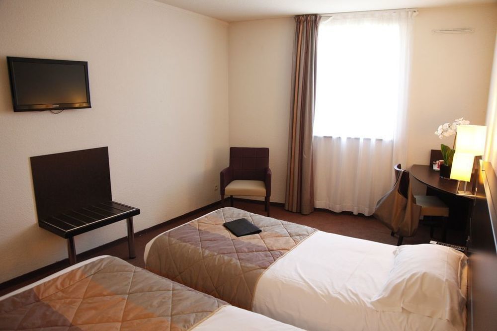 Brit Hotel Du Stade Rennes Ouest Экстерьер фото