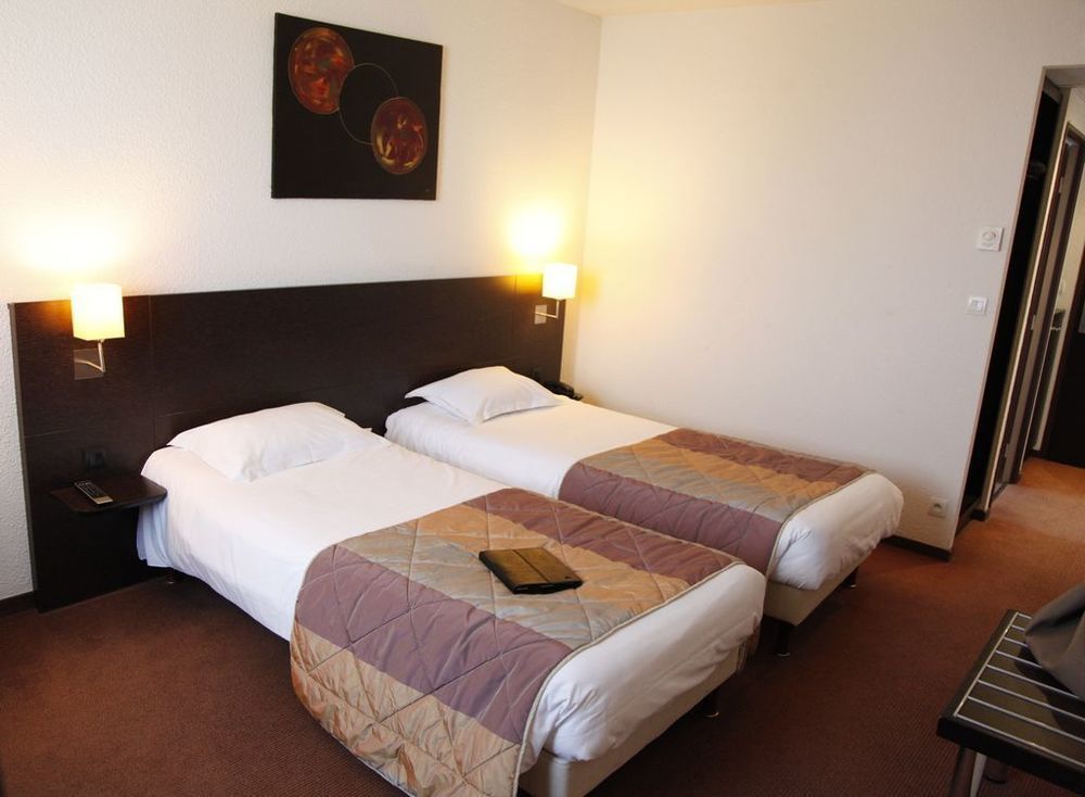 Brit Hotel Du Stade Rennes Ouest Экстерьер фото